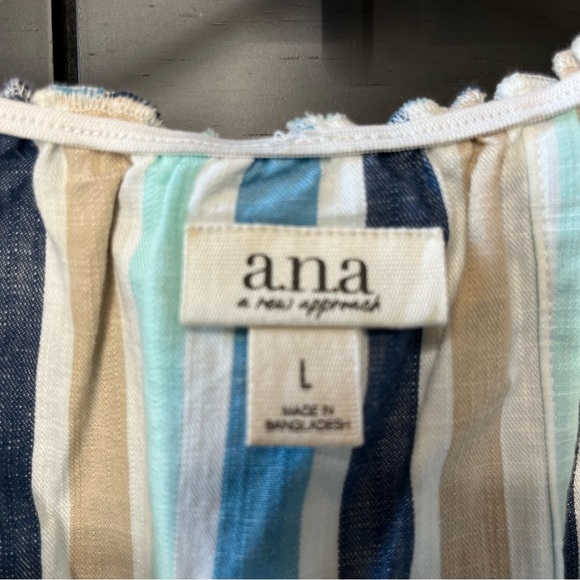 Striped Open Back Top - Picture 4 of 4